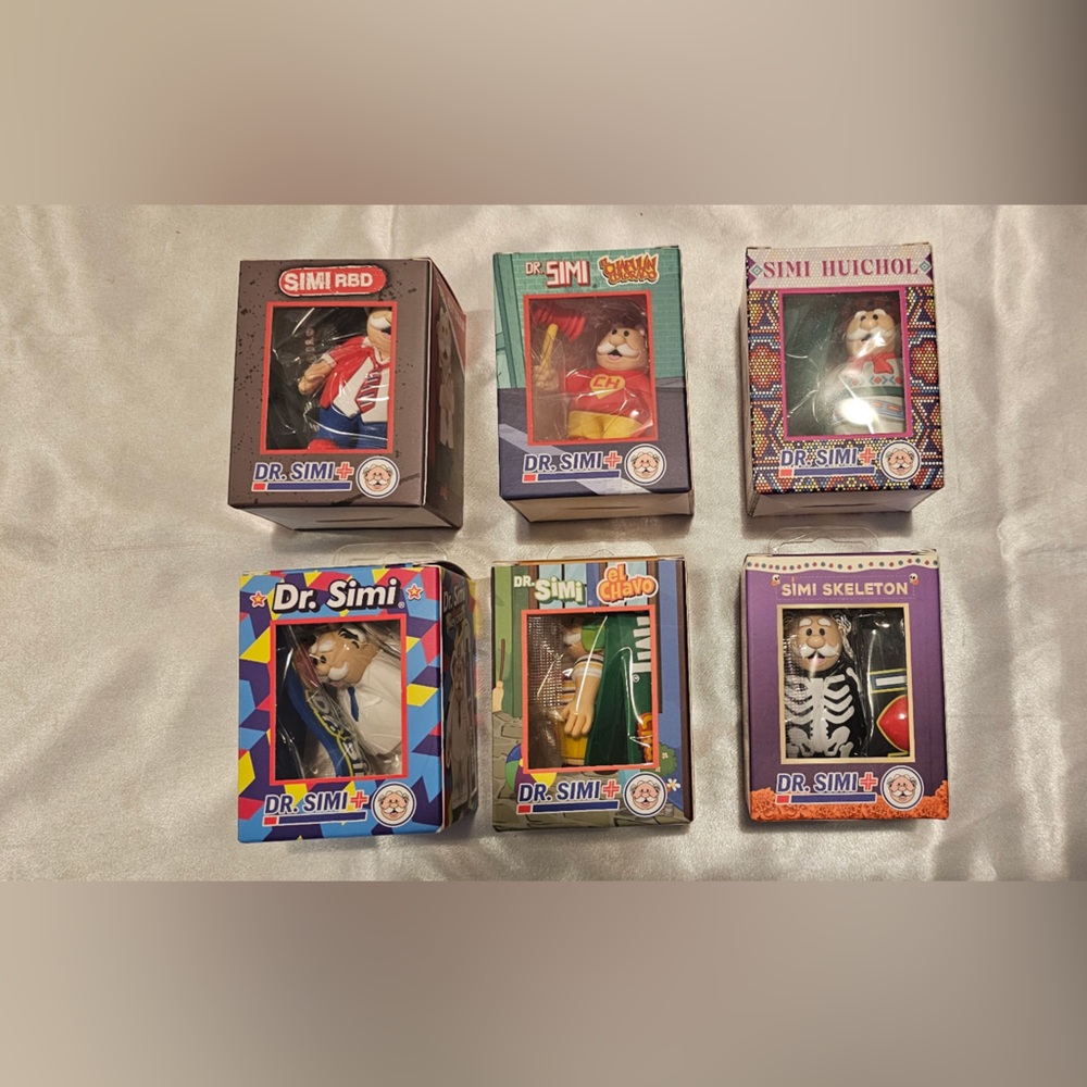 Variety of 6 Dr Simi Mini Figure Keychains